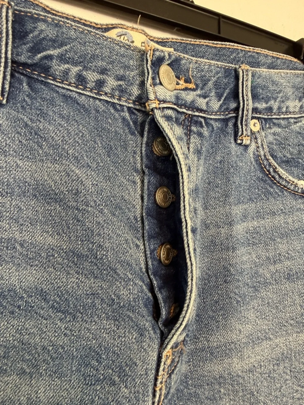Free People Loving Good Vibrations High-Rise Distressed Shorts. Size 31. NWT.